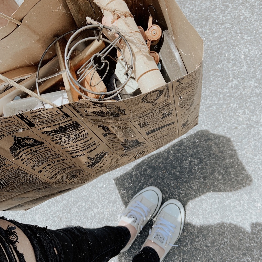 OohVintageGrace (Closet clean out & Secondhand picks for you) 🖤